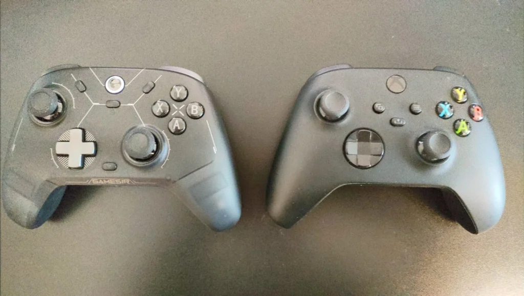 XBOXコントローラーと比較